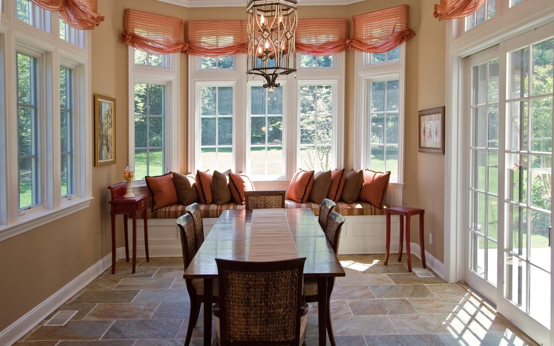 What types of luxury homes and properties do Suffolk County Luxury Builders specialize in building within Suffolk County?